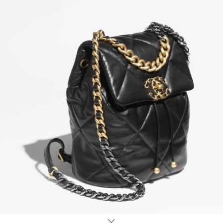 CHANEL - 샤넬 19 BACKPACK